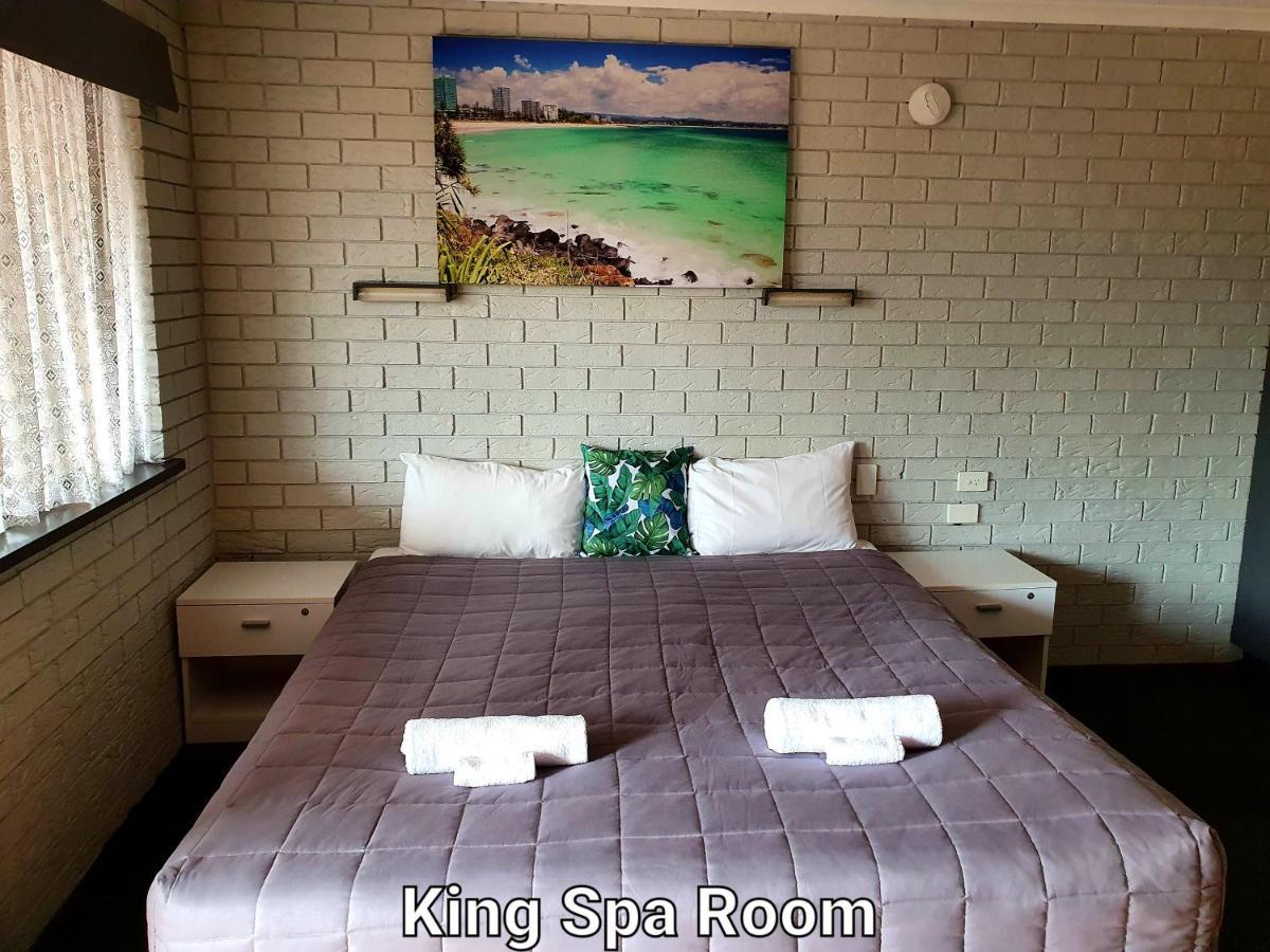 City Lights Motel Туид Хедс Екстериор снимка