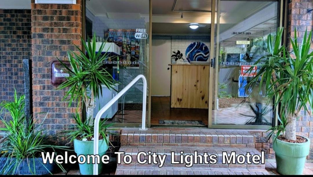 City Lights Motel Туид Хедс Екстериор снимка