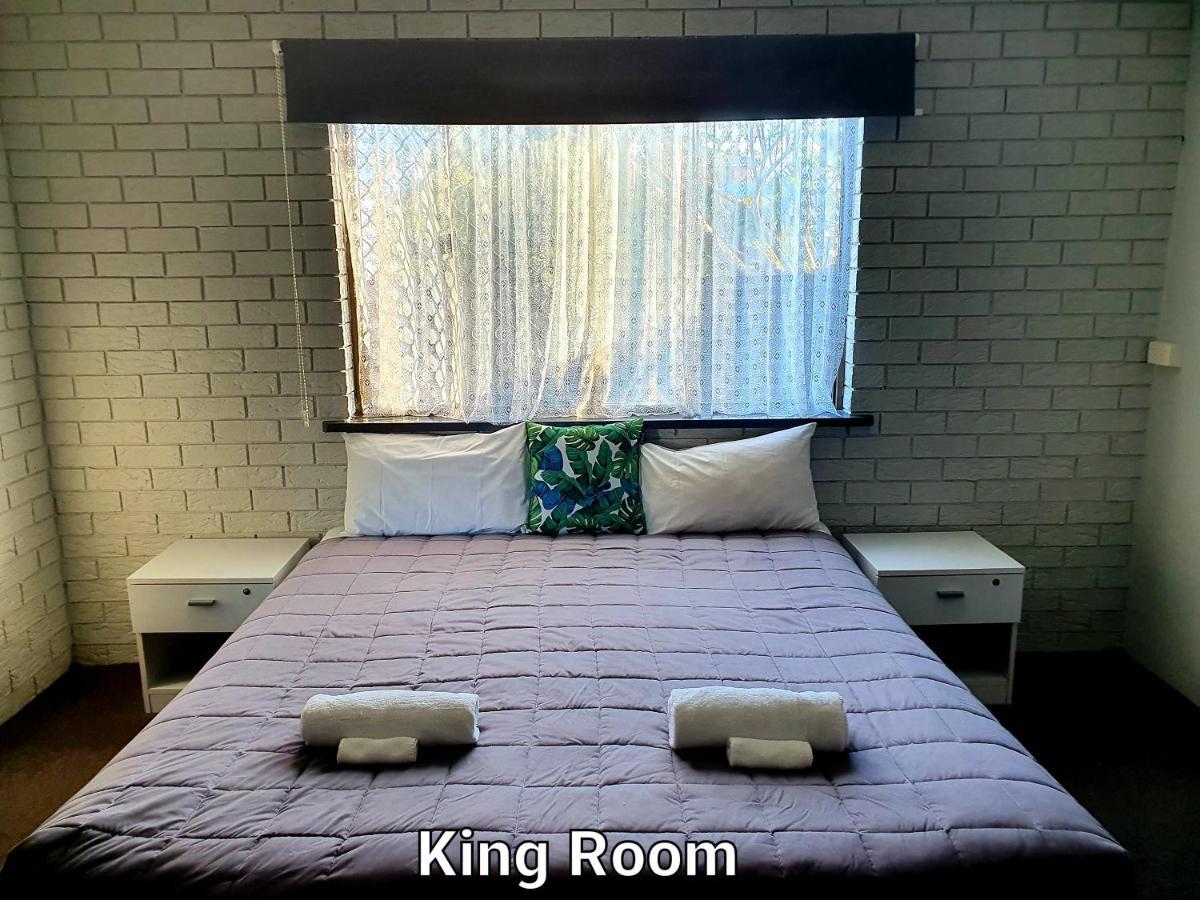 City Lights Motel Туид Хедс Екстериор снимка