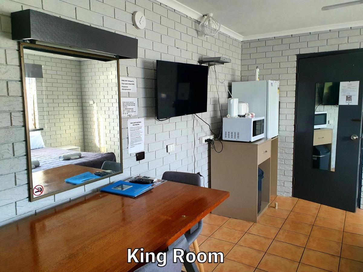 City Lights Motel Туид Хедс Екстериор снимка